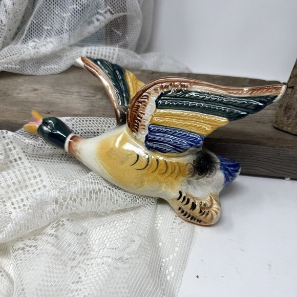 Vintage Hand-Painted Ceramic Flying Mallard Wall Pocket Hanging Decor Japan - Picture 1 of 8